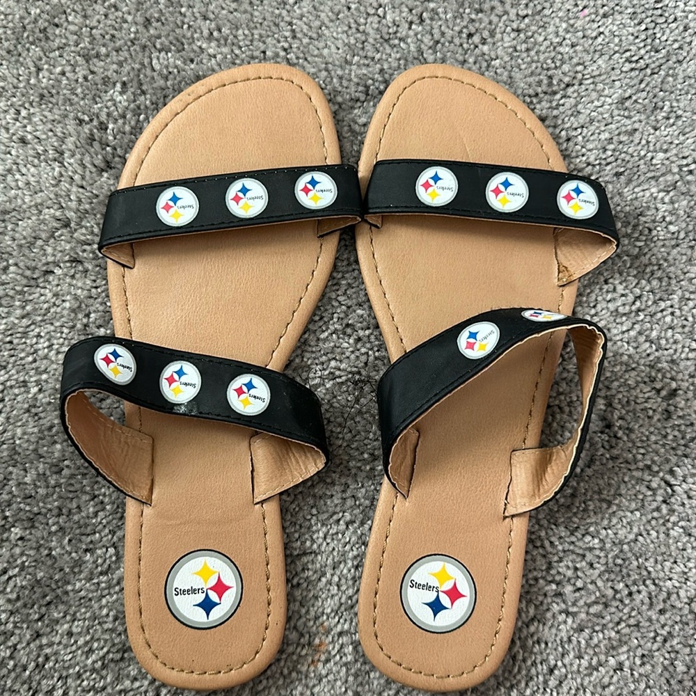 COPY - COPY - Steelers sandals